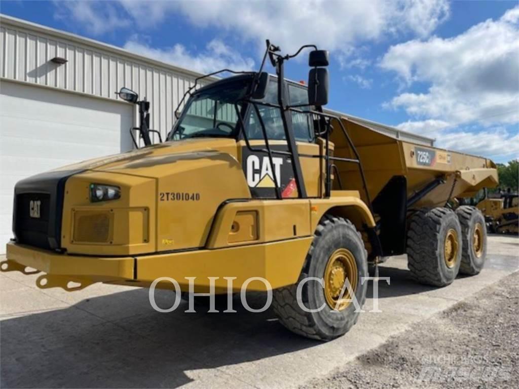 CAT 725C2 铰接式自卸车