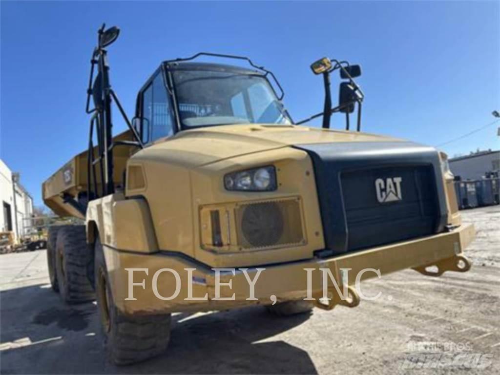 CAT 725C2 铰接式自卸车