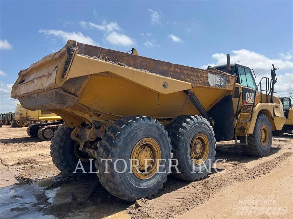 CAT 725C2 铰接式自卸车