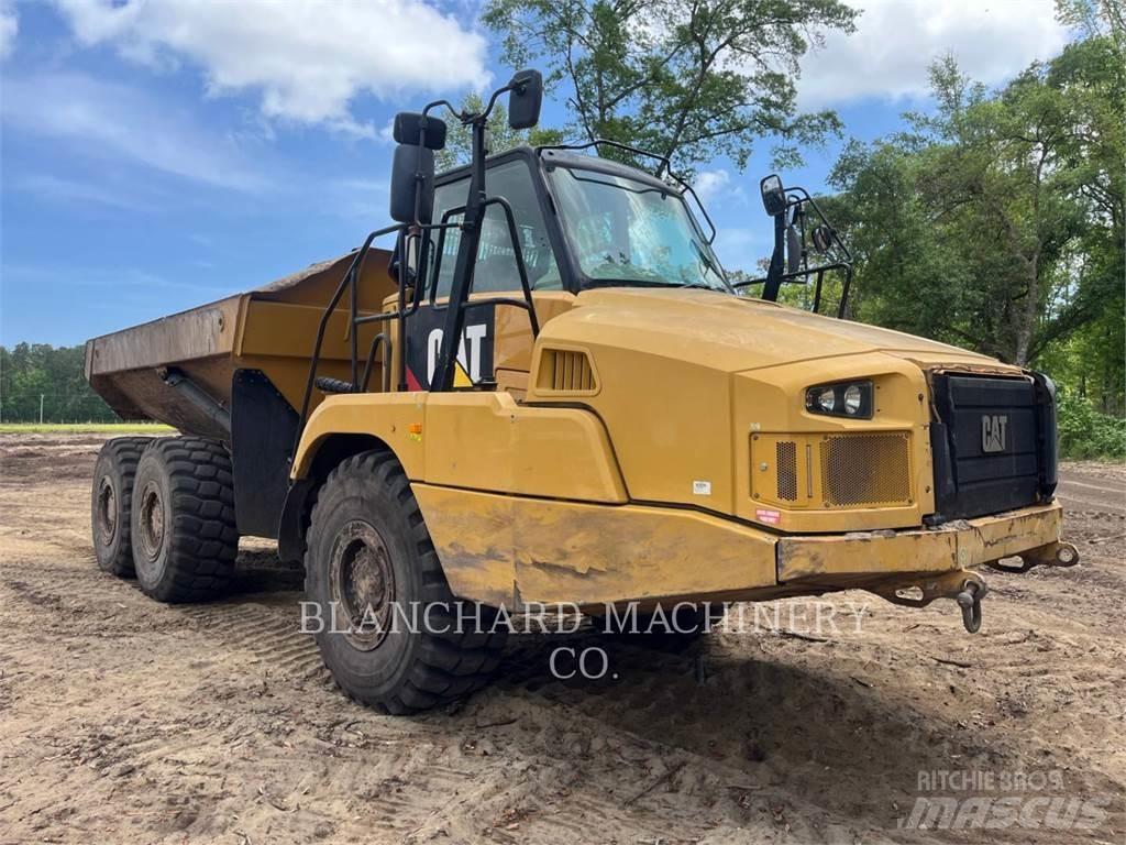 CAT 725C2 铰接式自卸车