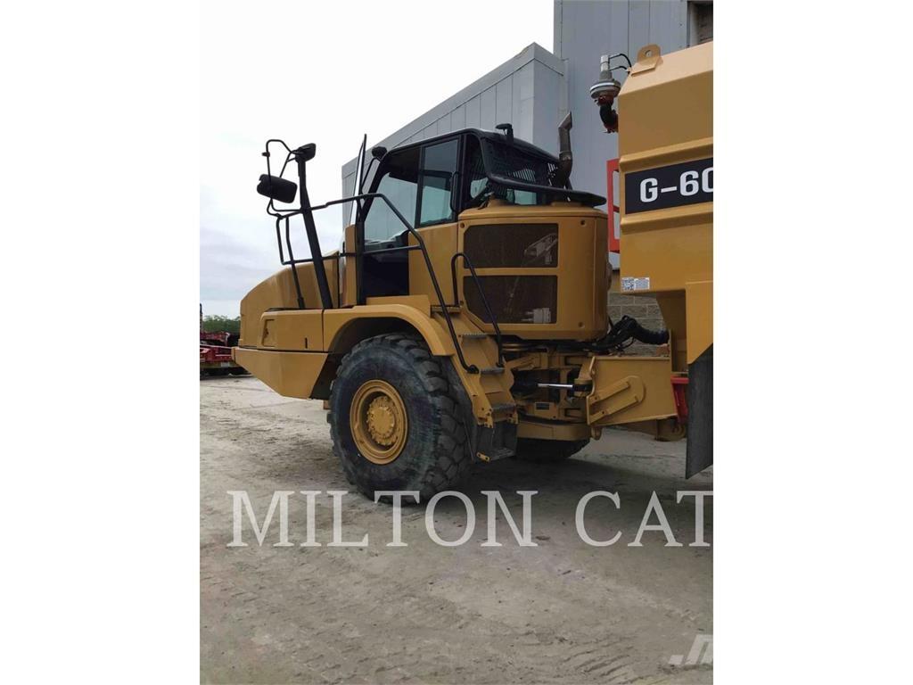 CAT 725C2 铰接式自卸车
