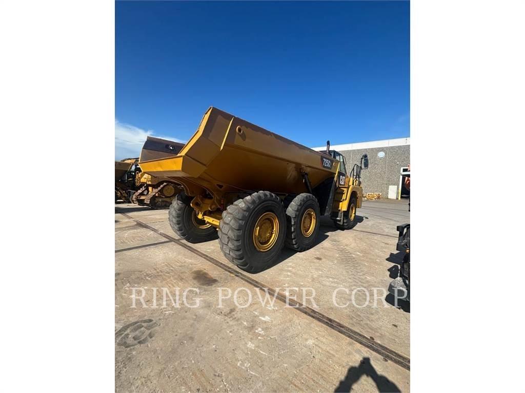 CAT 725C2TG 铰接式自卸车