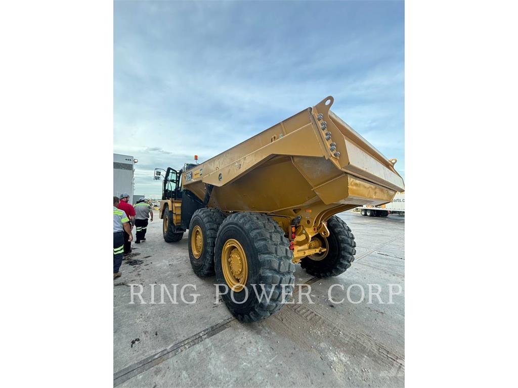 CAT 725TG 铰接式自卸车