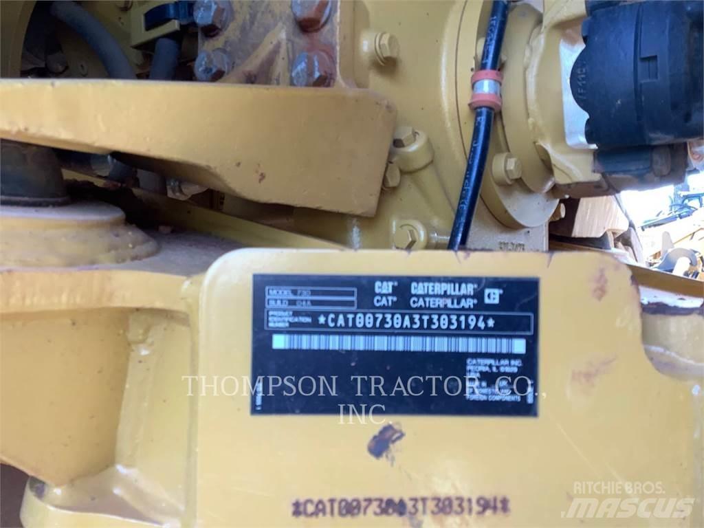 CAT 730 铰接式自卸车