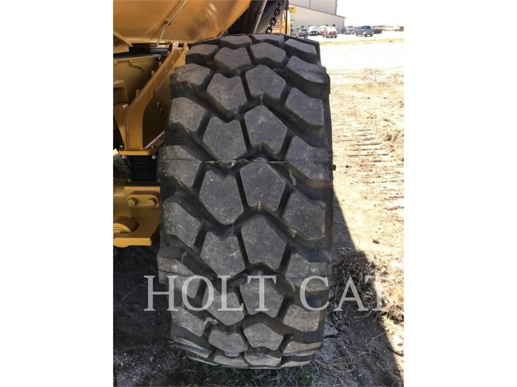 CAT 730 铰接式自卸车