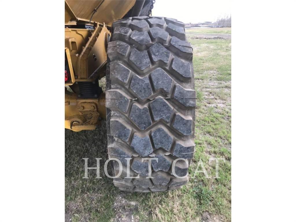 CAT 730 铰接式自卸车