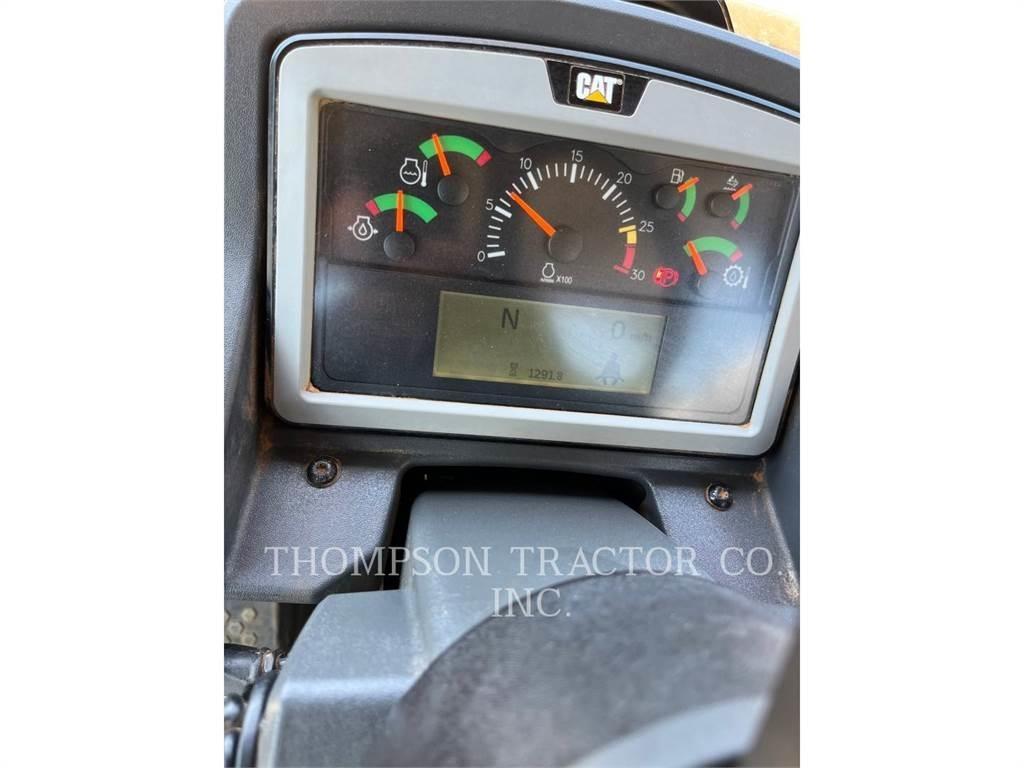 CAT 730 铰接式自卸车