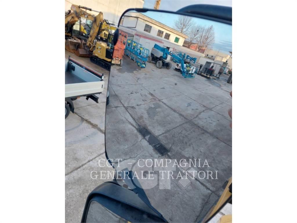 CAT 730 铰接式自卸车