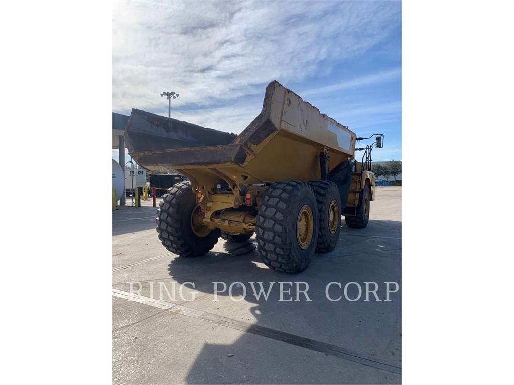 CAT 730 铰接式自卸车