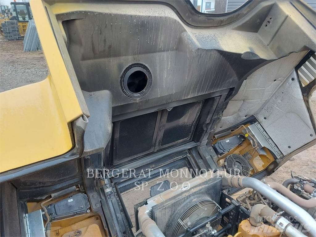 CAT 730 铰接式自卸车