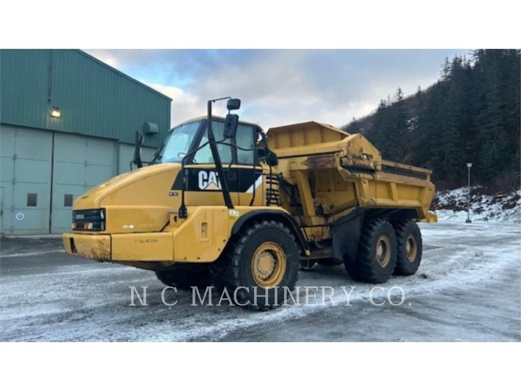 CAT 730 铰接式自卸车