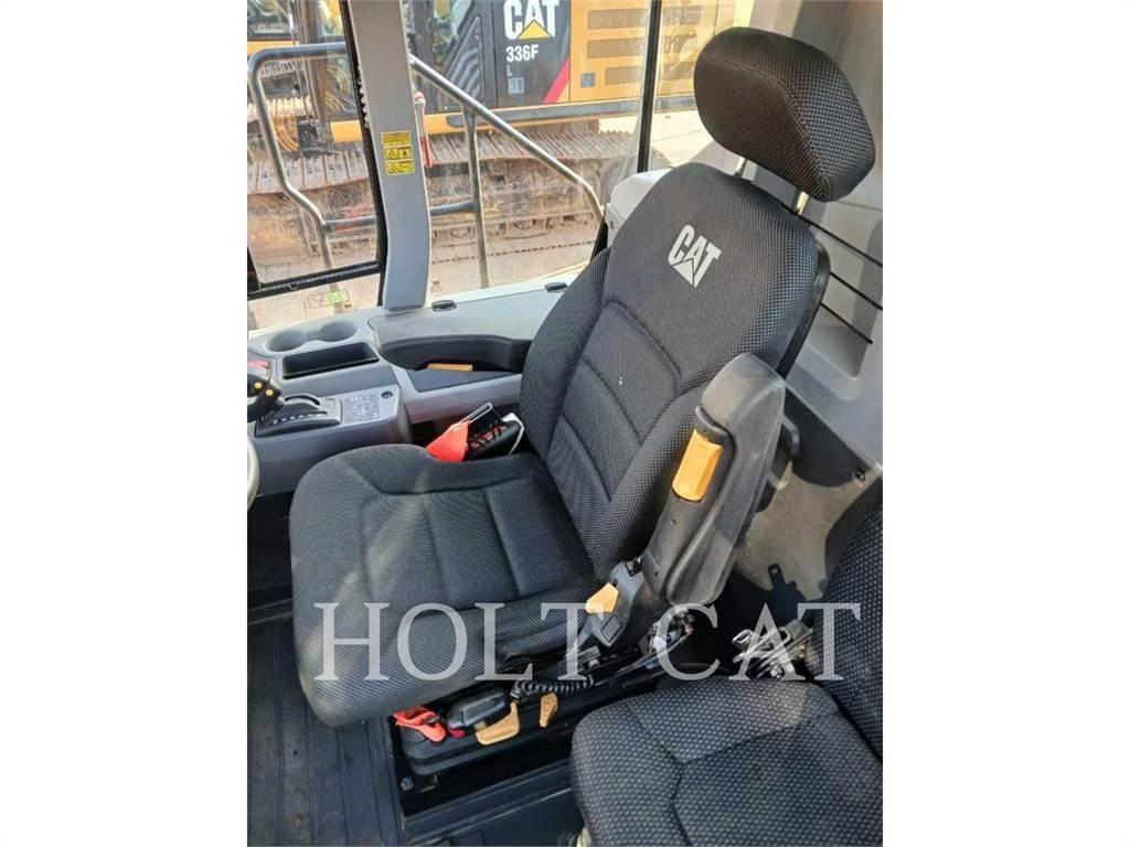 CAT 730 铰接式自卸车