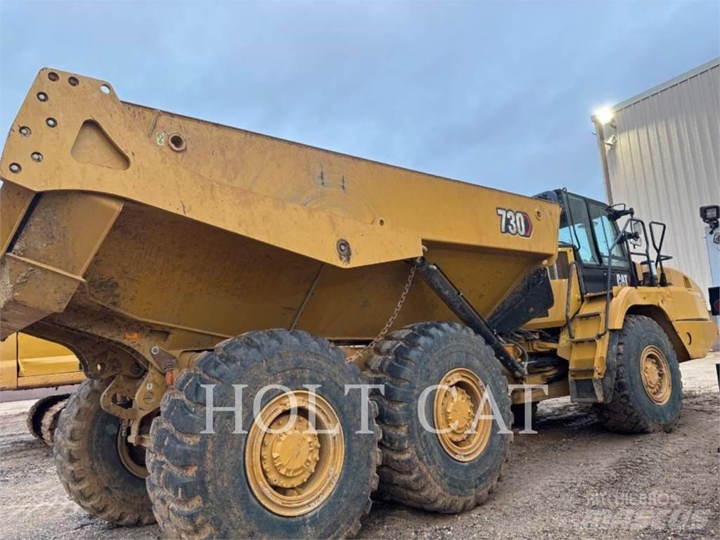 CAT 730 铰接式自卸车