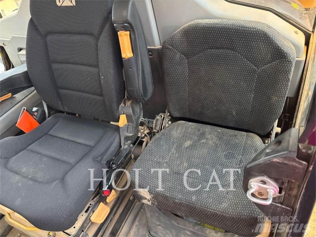 CAT 730 铰接式自卸车