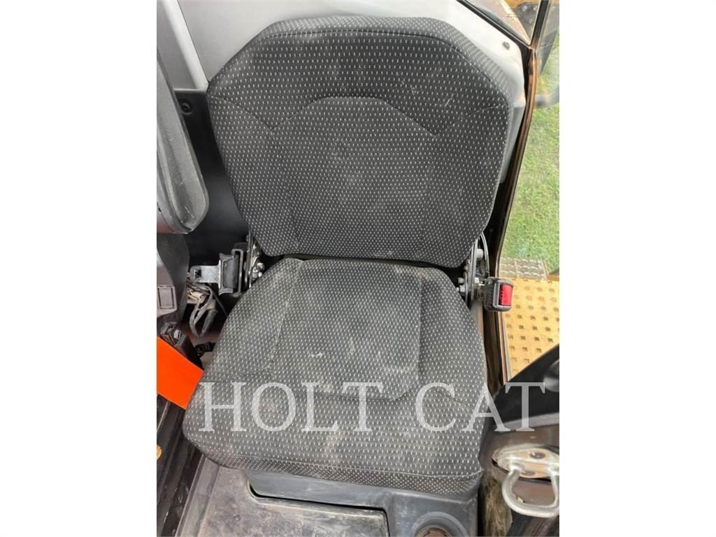CAT 730 铰接式自卸车
