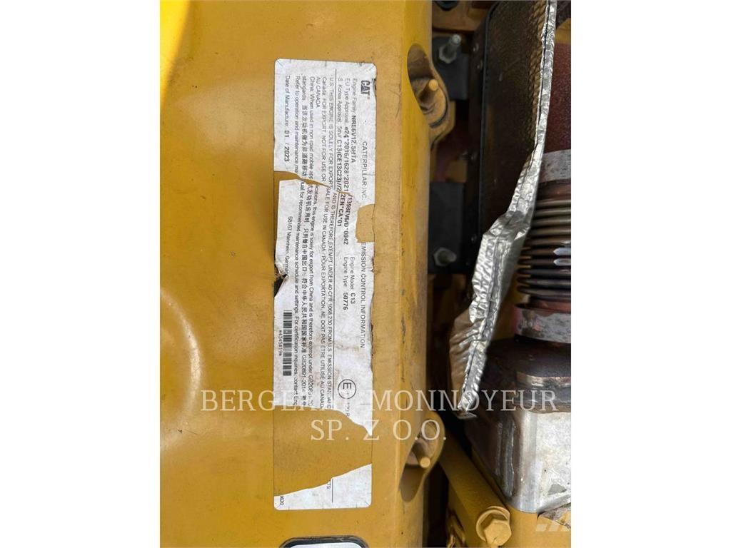 CAT 730 铰接式自卸车