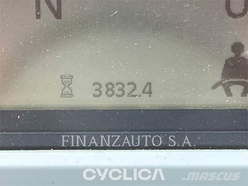 CAT 730 铰接式自卸车