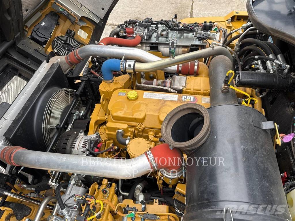 CAT 730 铰接式自卸车