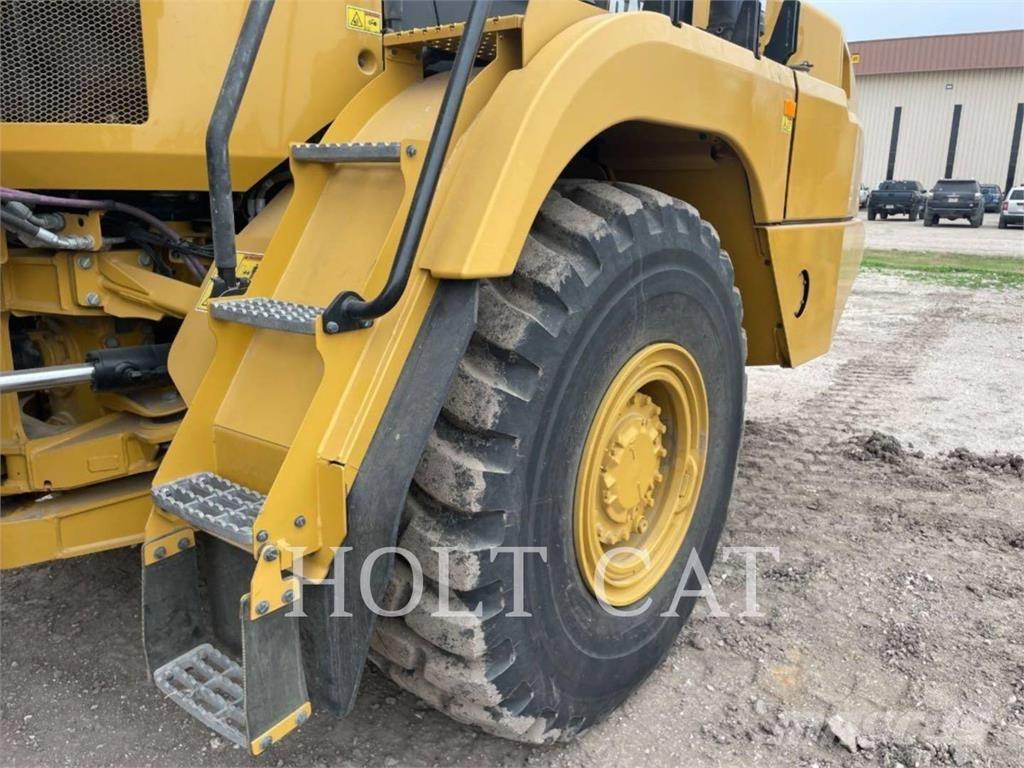 CAT 730 铰接式自卸车