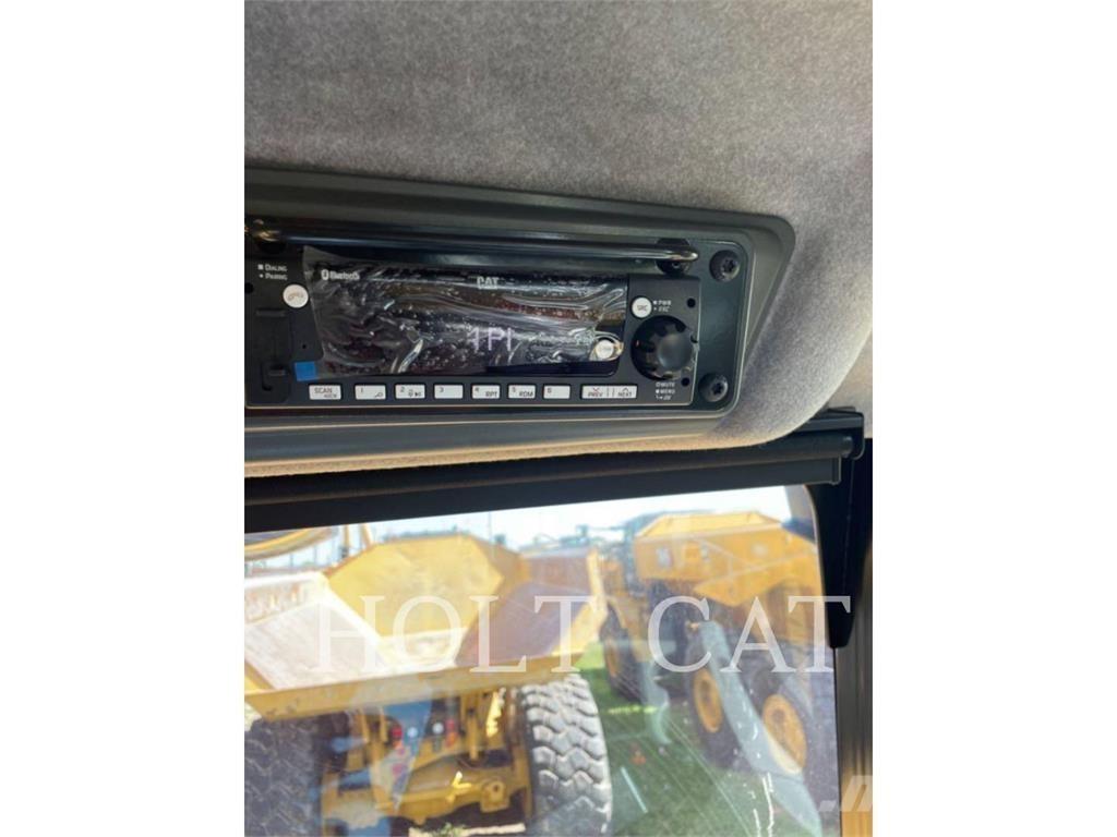 CAT 730 铰接式自卸车