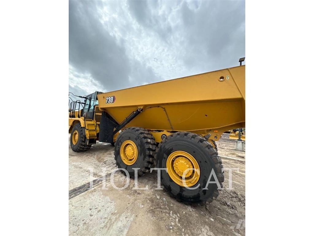 CAT 730 铰接式自卸车
