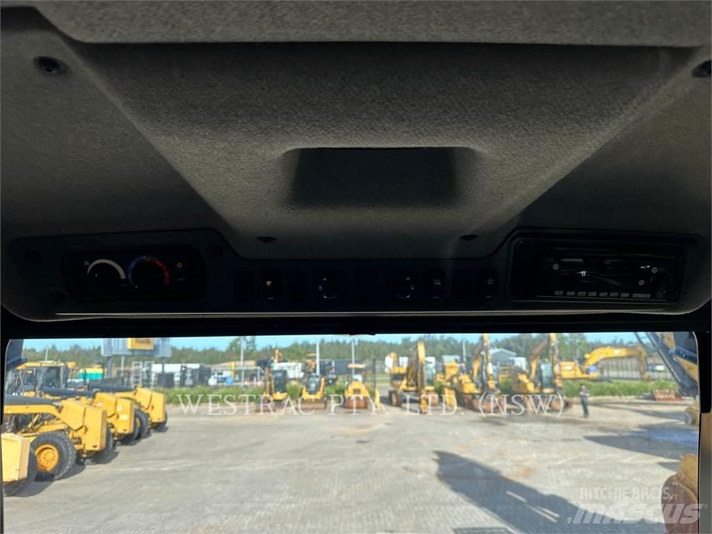 CAT 730-04LRC 铰接式自卸车