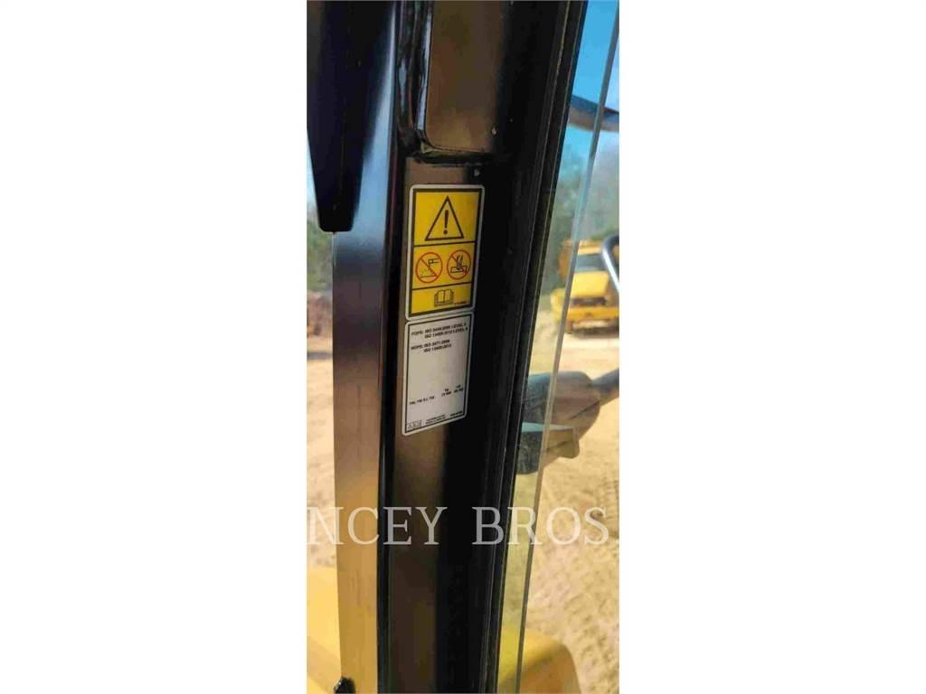 CAT 73004 铰接式自卸车