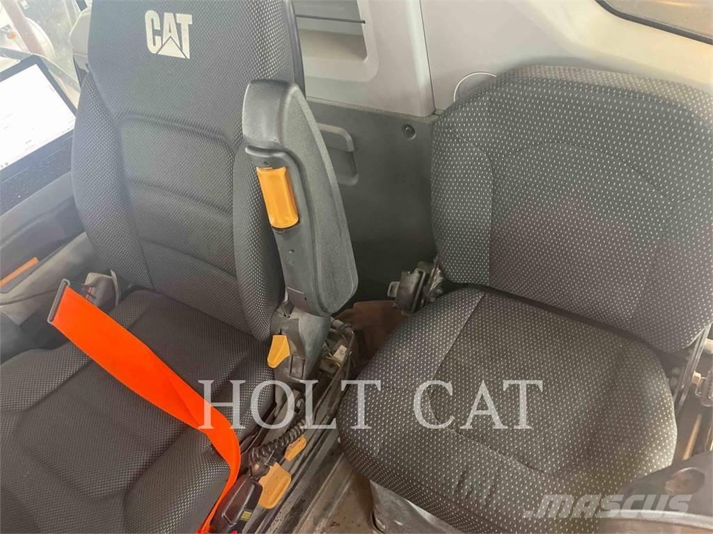 CAT 73004 铰接式自卸车
