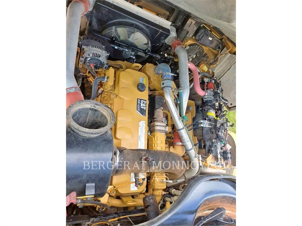 CAT 730C 铰接式自卸车