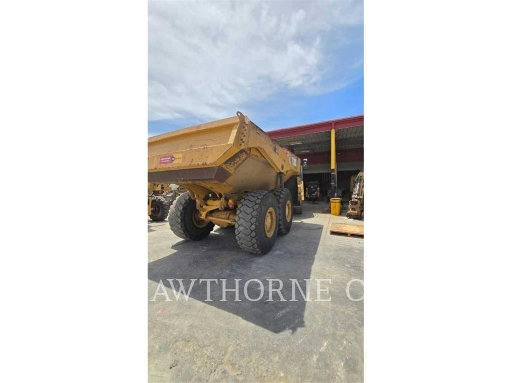 CAT 730C2 铰接式自卸车