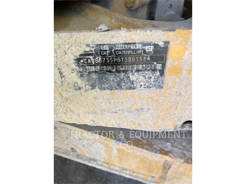 CAT 735 铰接式自卸车