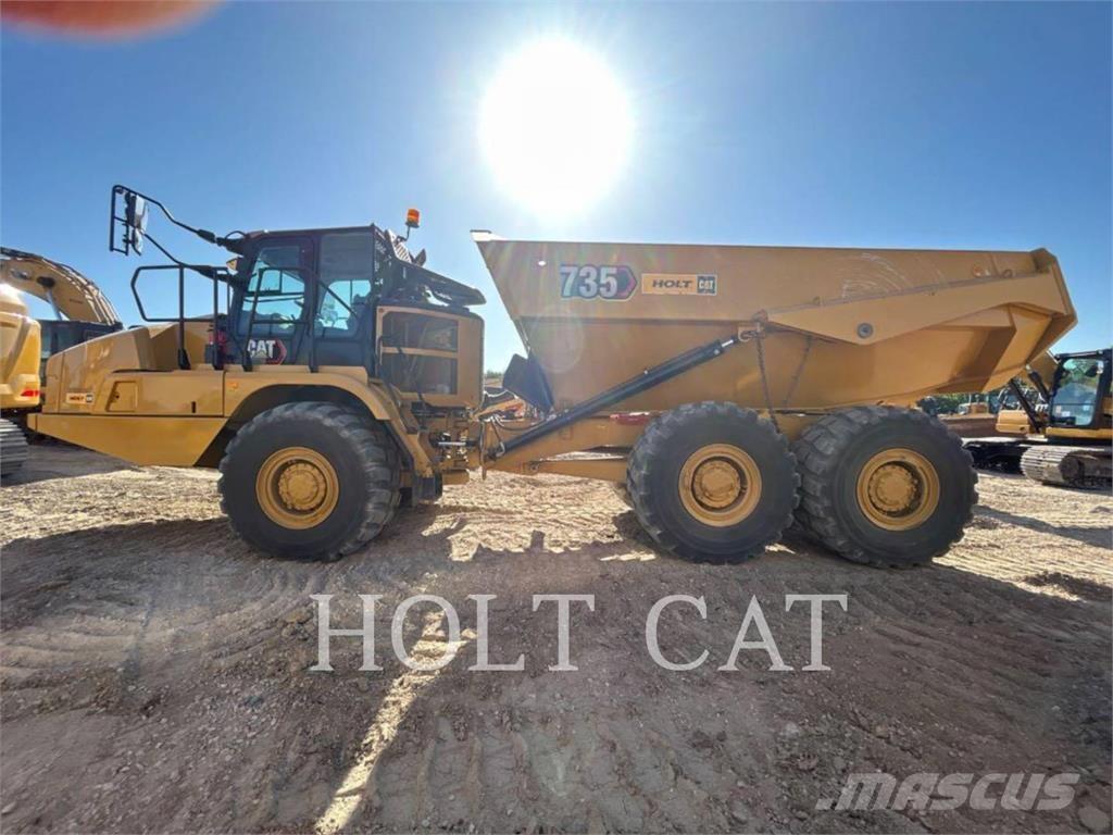 CAT 735 铰接式自卸车