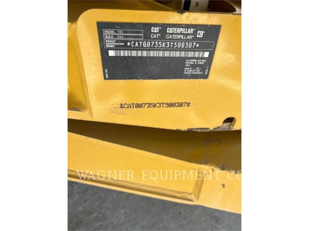 CAT 735 铰接式自卸车