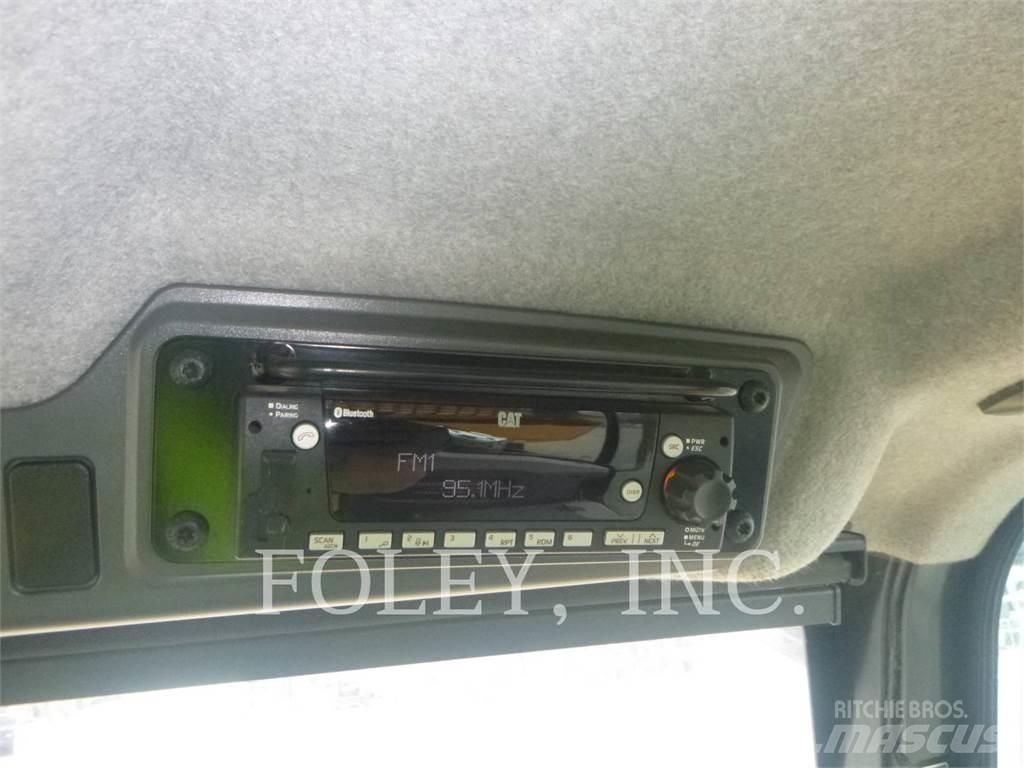 CAT 735-04 铰接式自卸车