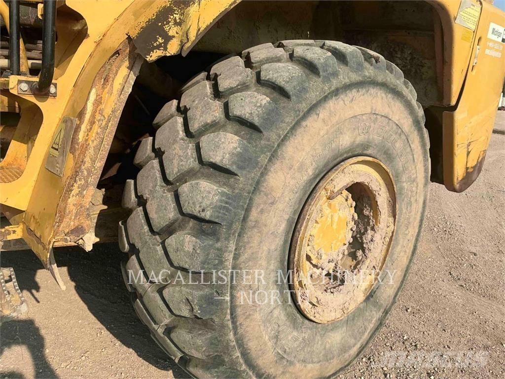 CAT 735 T (OLD) 铰接式自卸车
