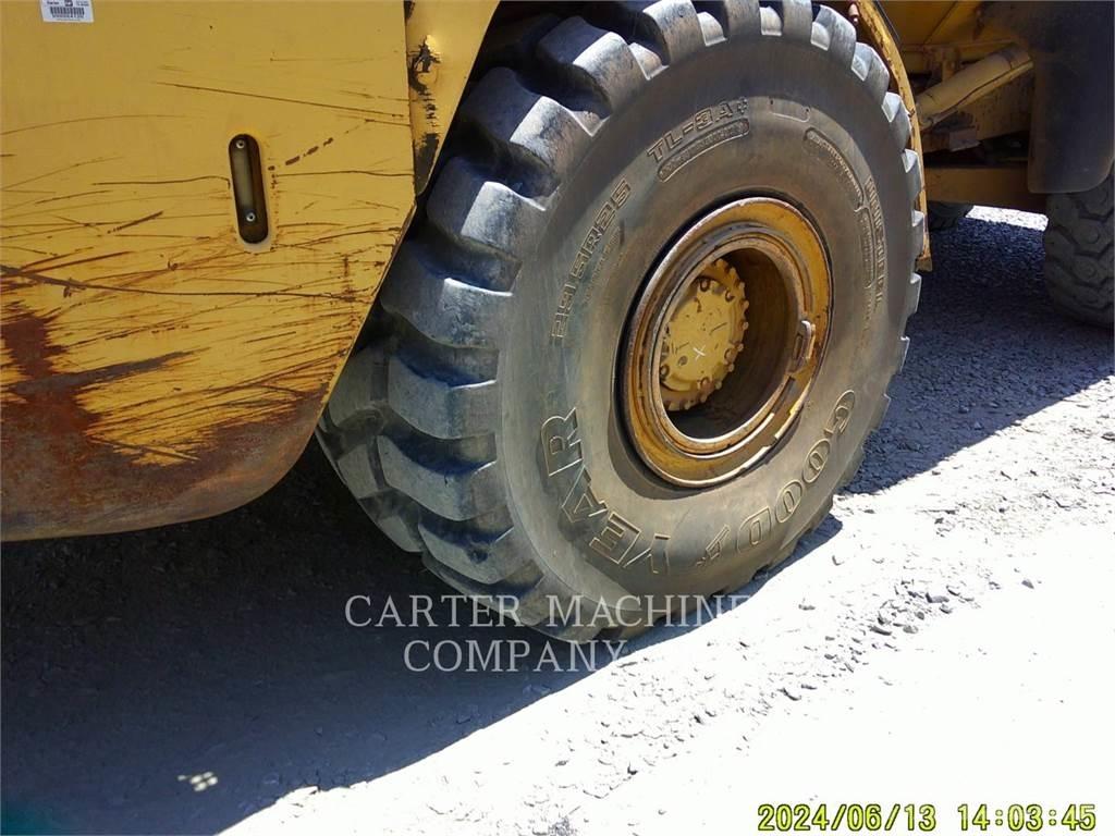 CAT 740 铰接式自卸车