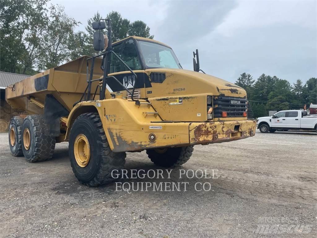 CAT 740 铰接式自卸车