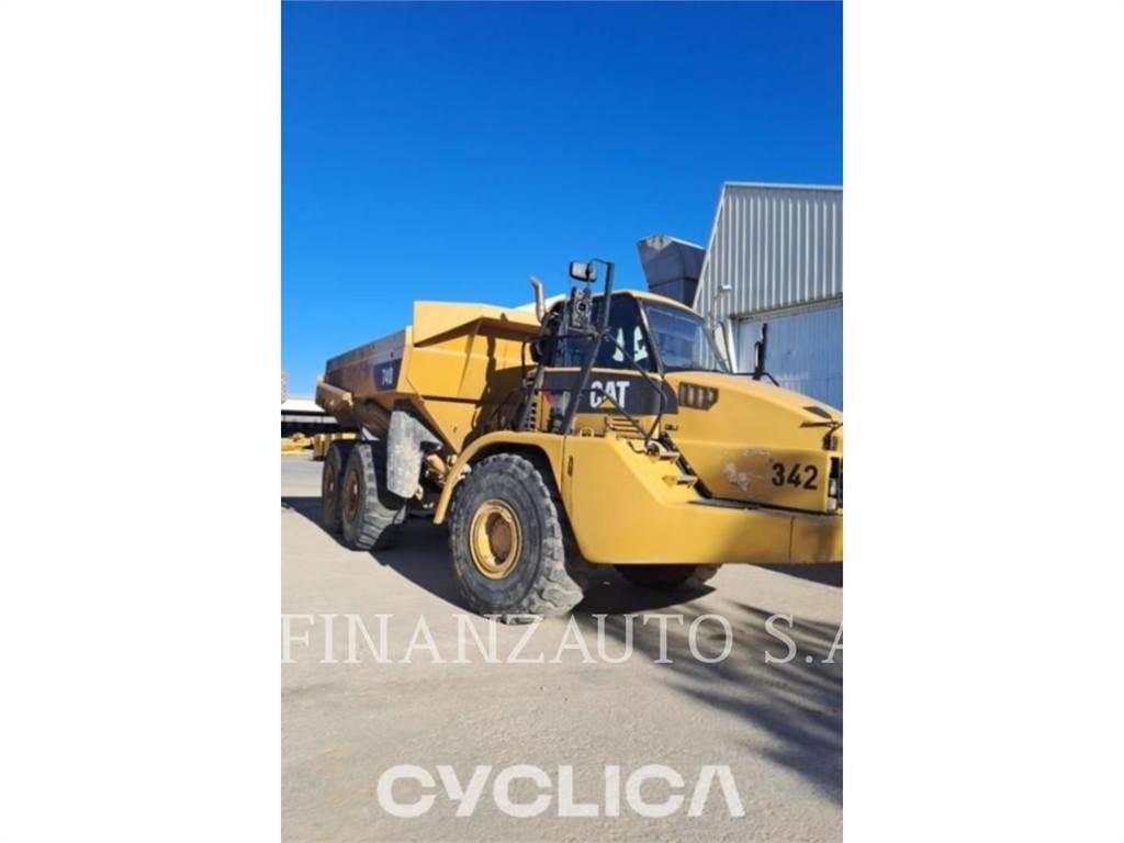 CAT 740 铰接式自卸车
