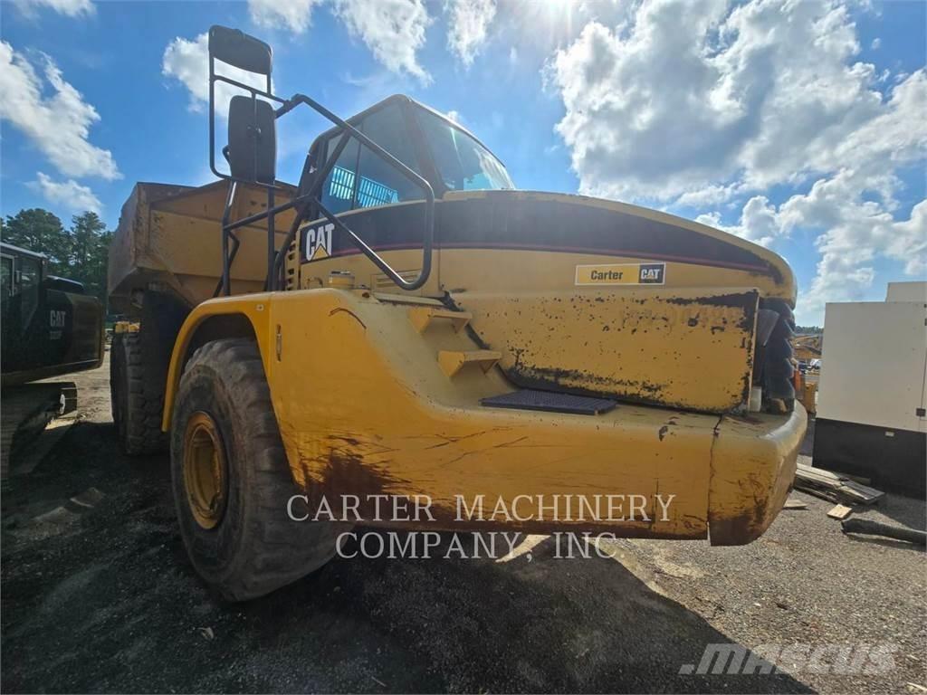 CAT 740 铰接式自卸车