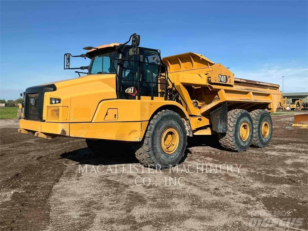 CAT 740 4EJ 铰接式自卸车