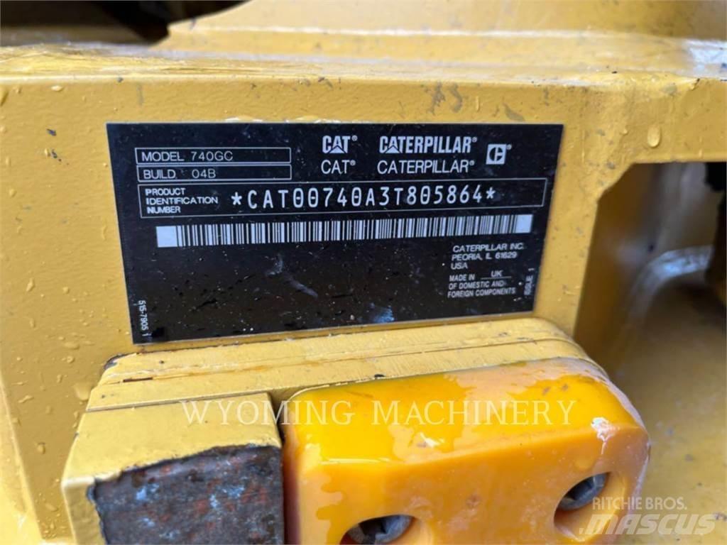 CAT 740 GC 铰接式自卸车