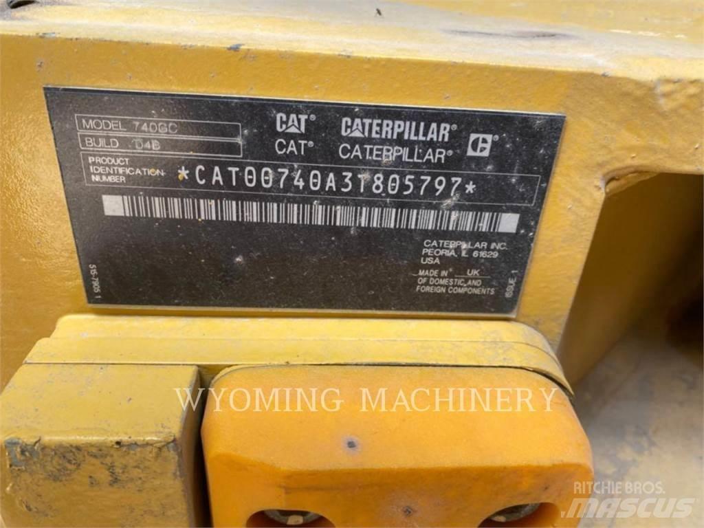 CAT 740 GC 铰接式自卸车