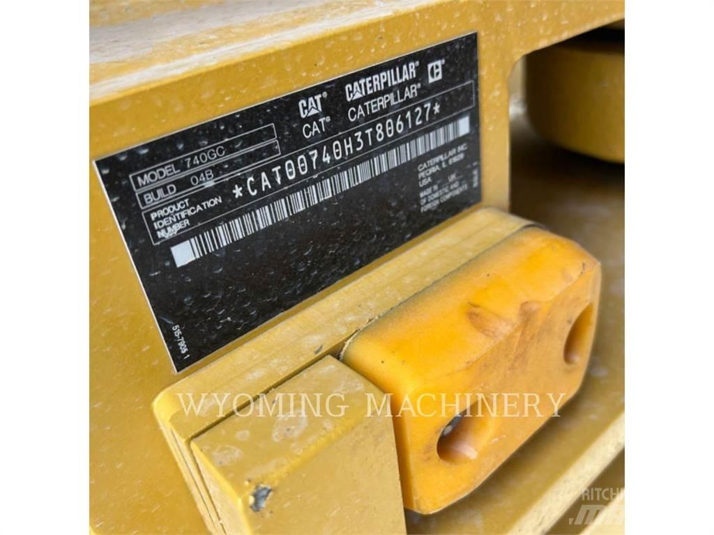 CAT 740 GC 铰接式自卸车