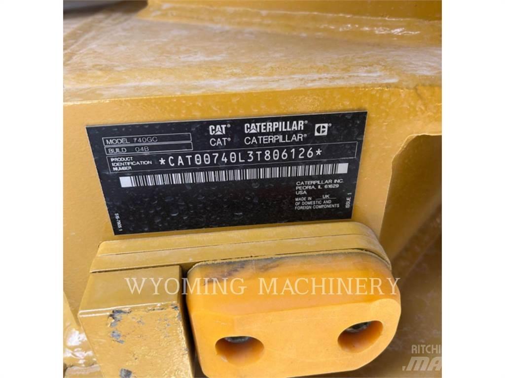 CAT 740 GC 铰接式自卸车