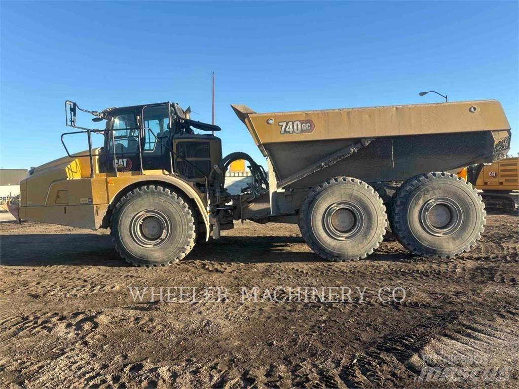 CAT 740 GC 铰接式自卸车