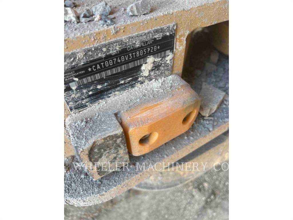 CAT 740 GC 铰接式自卸车
