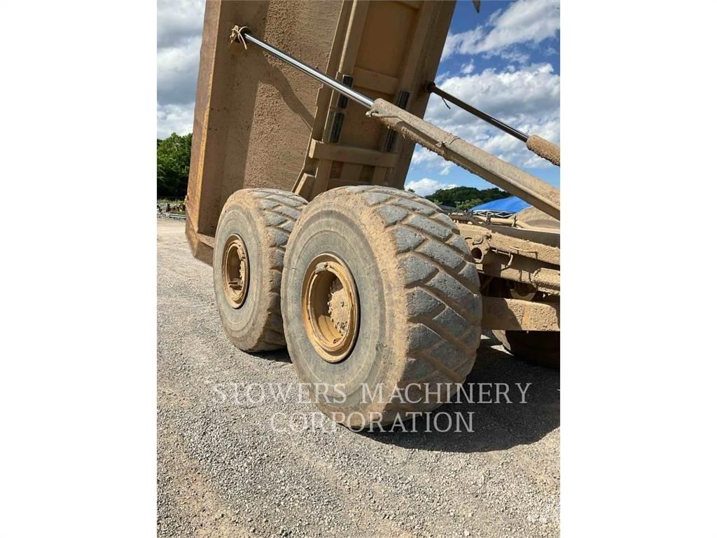 CAT 740B 铰接式自卸车