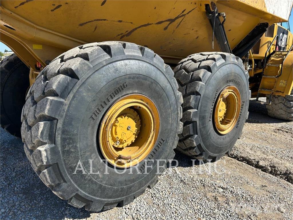 CAT 740B 铰接式自卸车