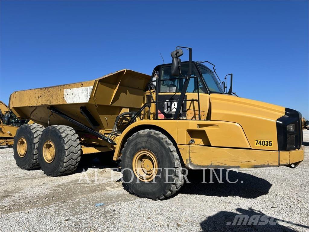 CAT 740B 铰接式自卸车