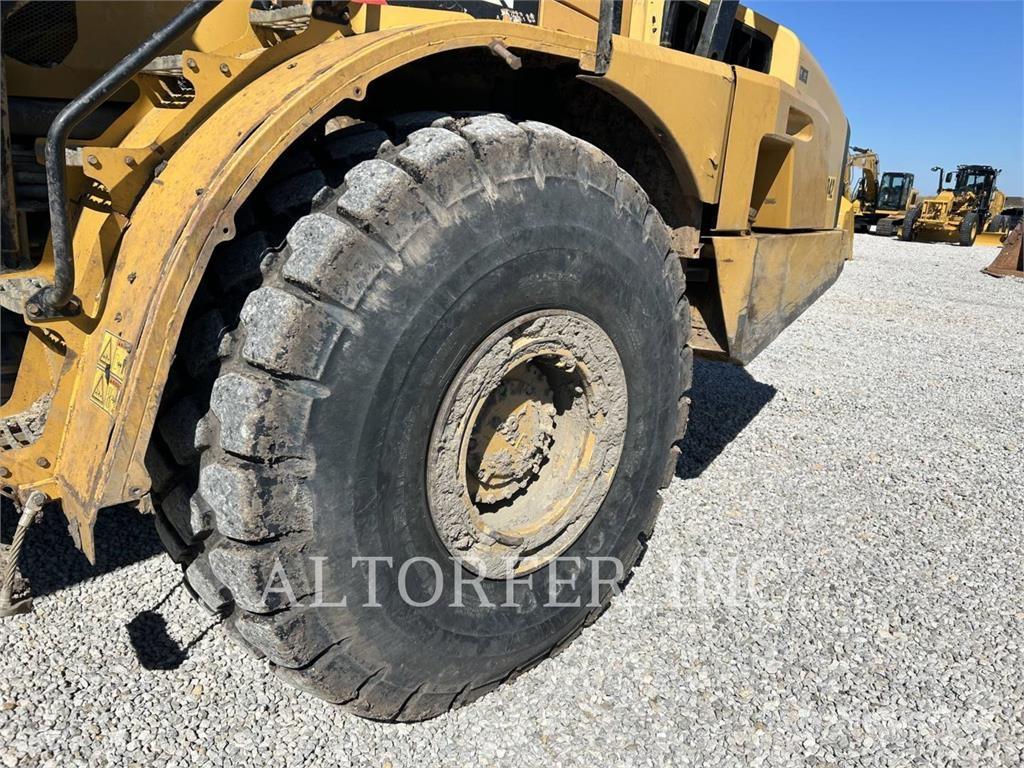 CAT 740B 铰接式自卸车